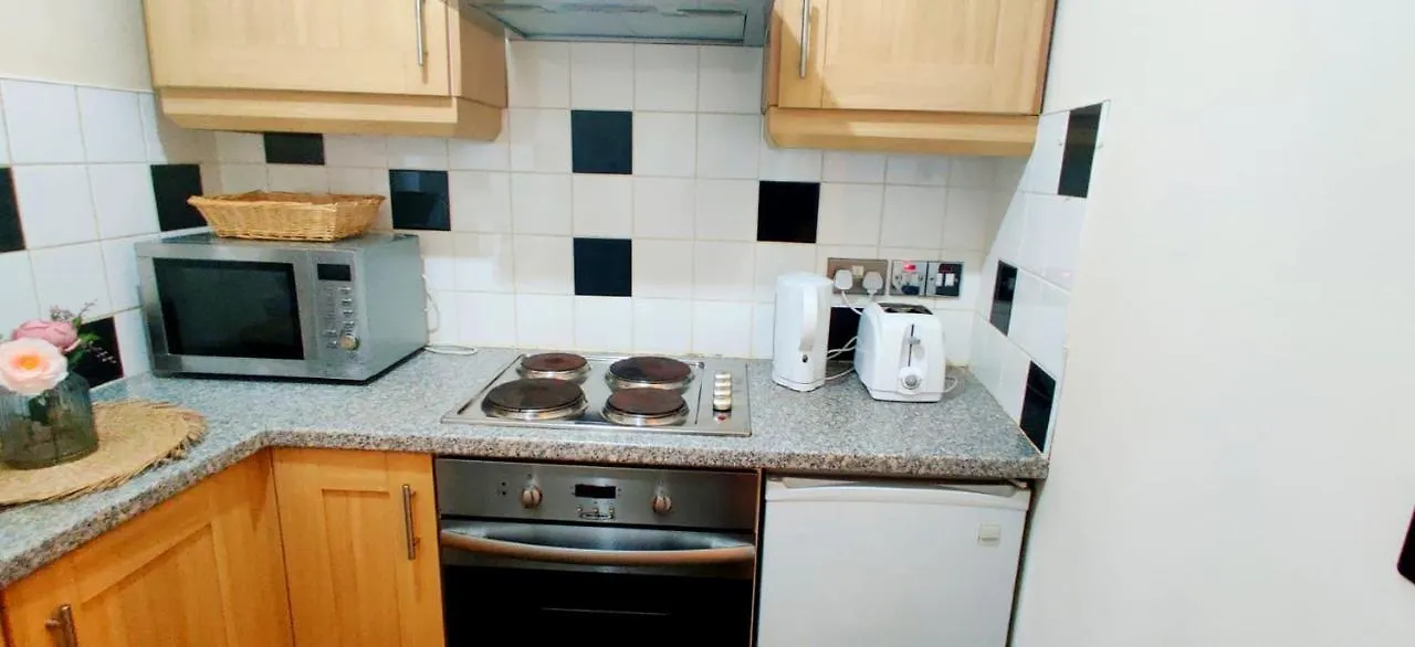 Studio Flat Near Liverpool St & Shoreditch London. 0*, London United Kingdom