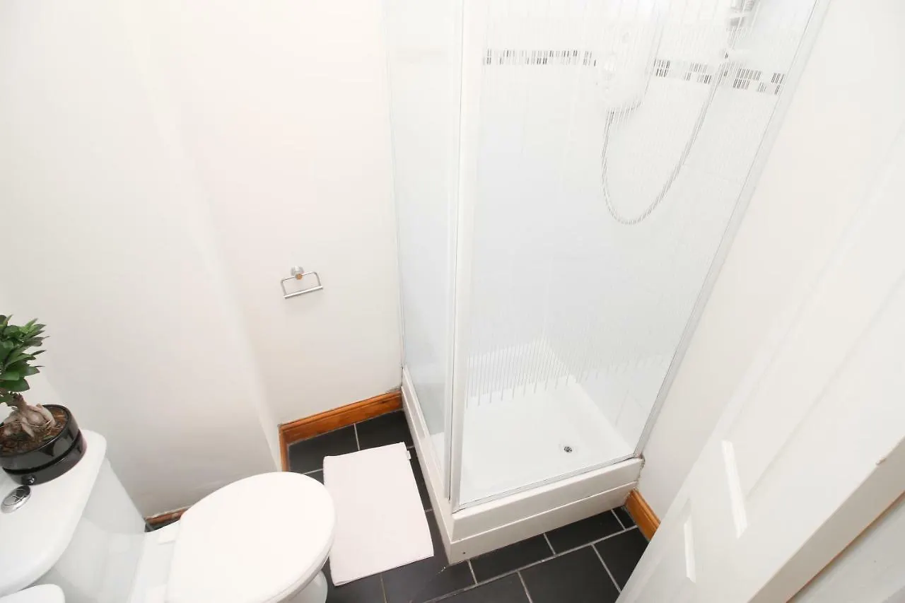 Studio Flat Near Liverpool St & Shoreditch London. Apartment London